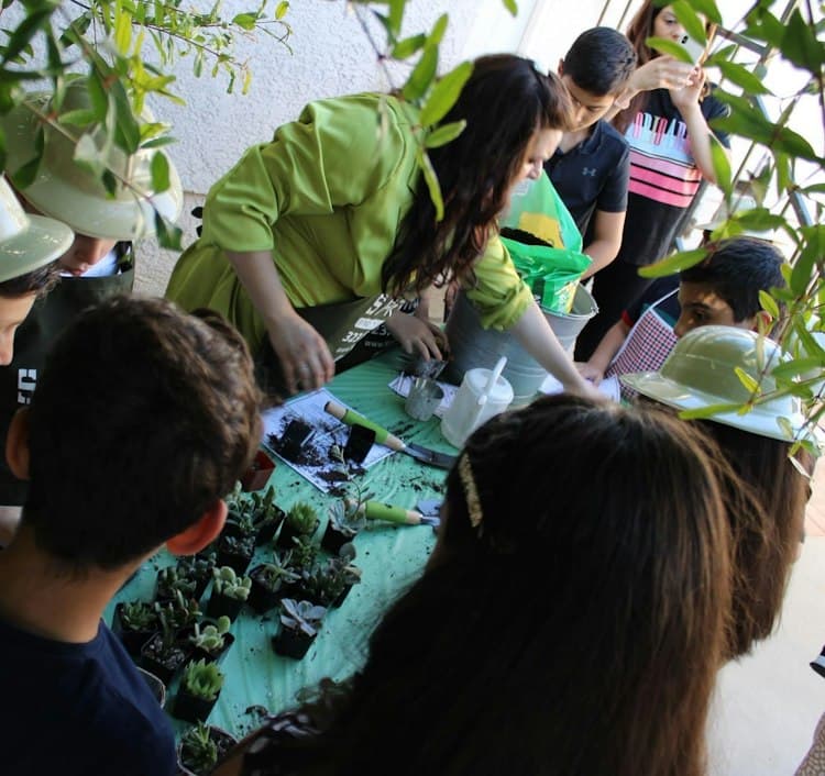 Planting Station